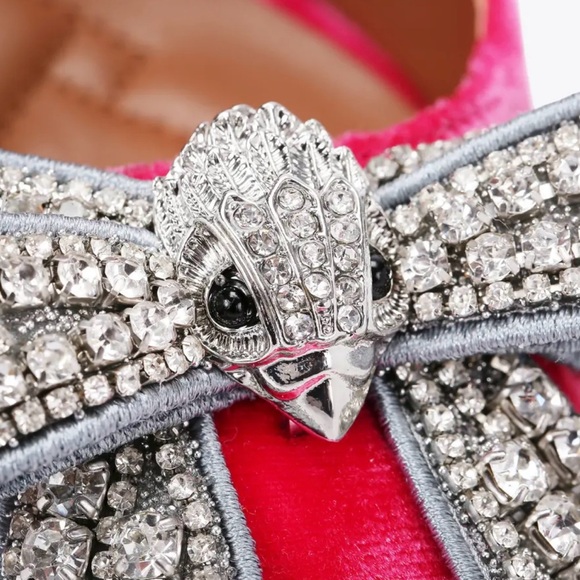 Fall ready! Gorgeous! 💕New Kurt Geiger pink velvet “Belgravia” bow pumps heel! - Picture 4 of 12